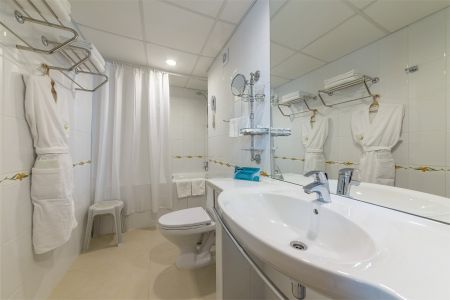 Джуниор сюит с двуспальной кроватью